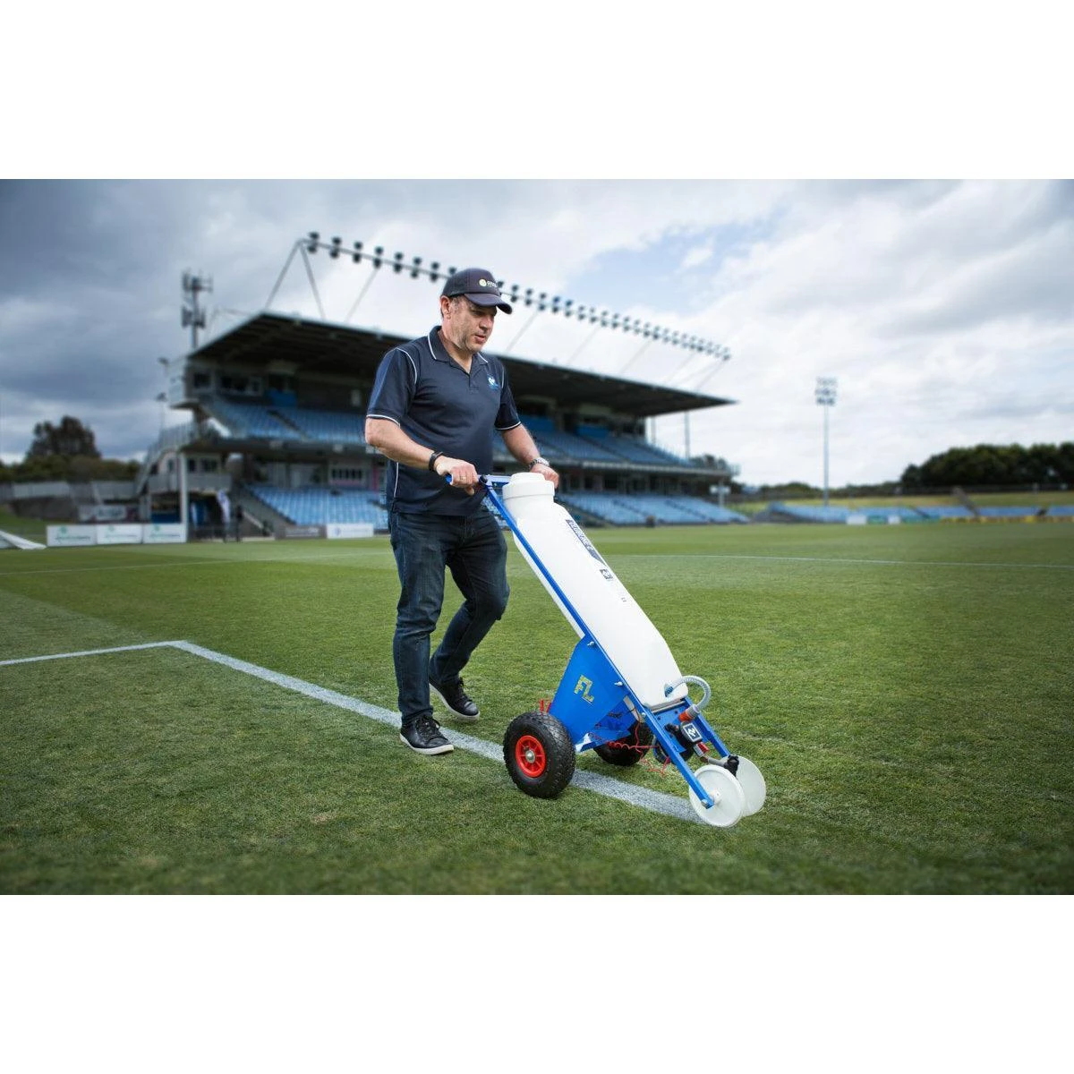 ClubLine 2 Linemarker Battery & Charger 4 ClubLine 2 Linemarker Battery & Charger - Image 2